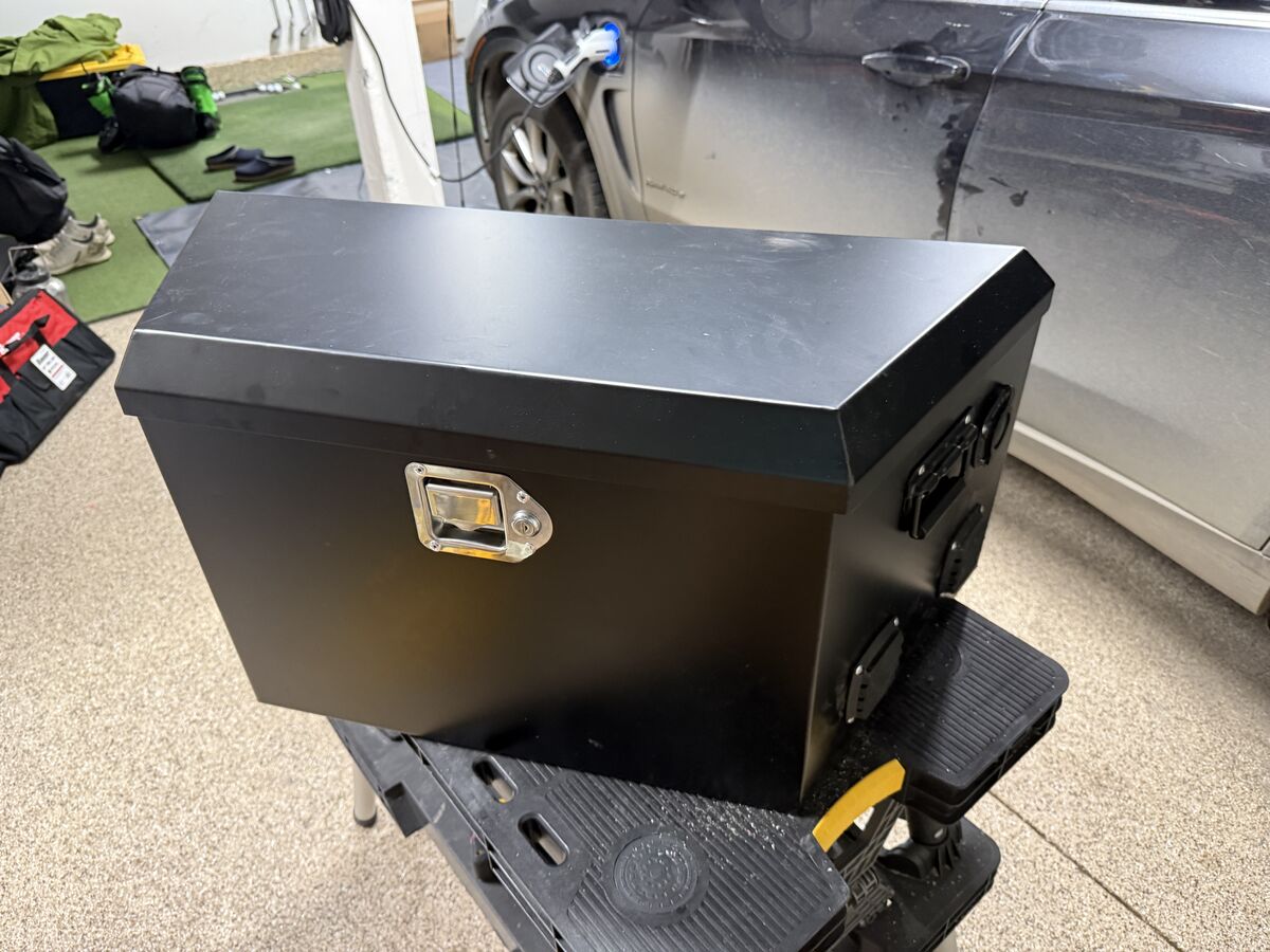 Tongue box assembly detail view