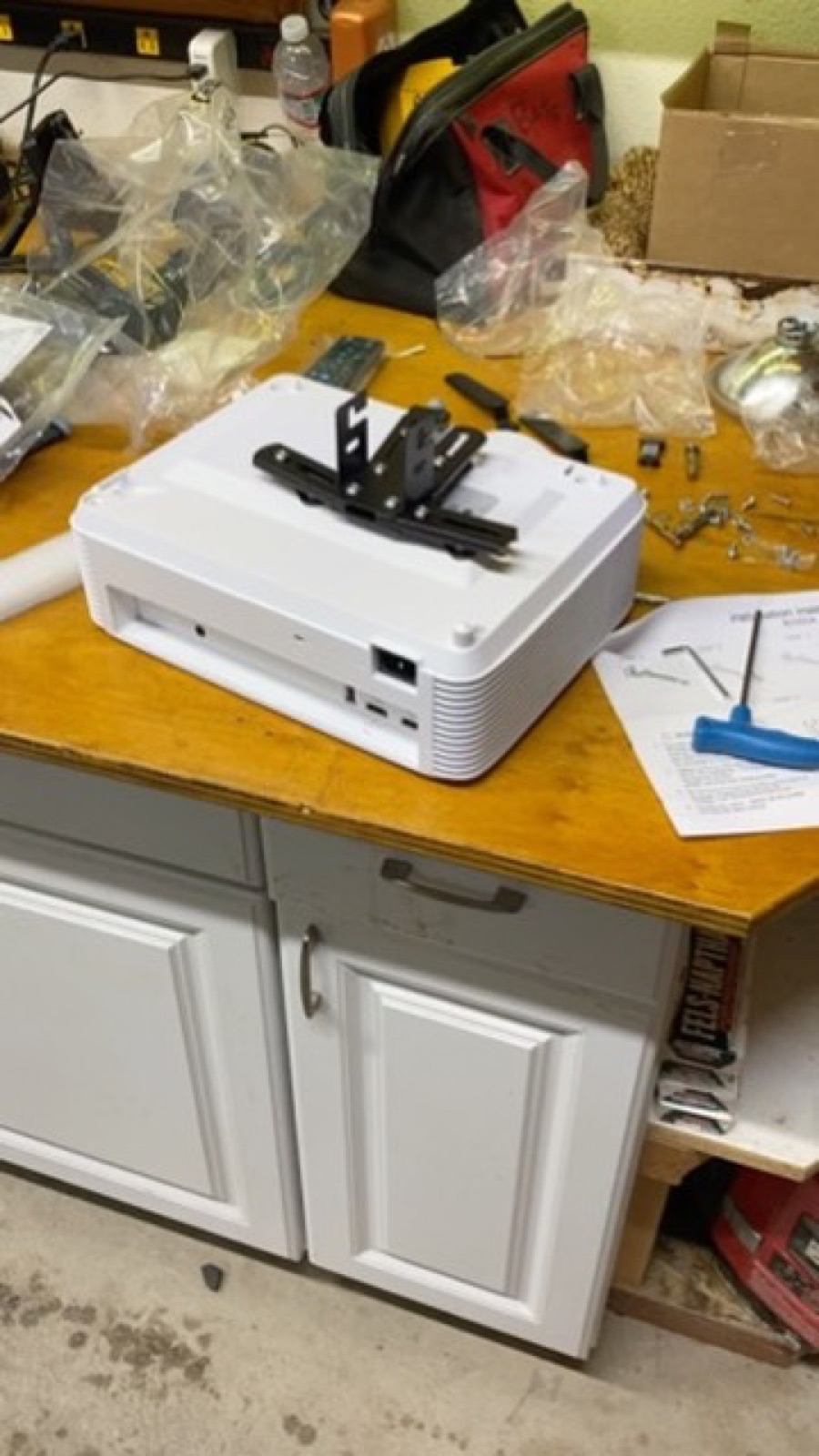 V2 projector unboxing reference